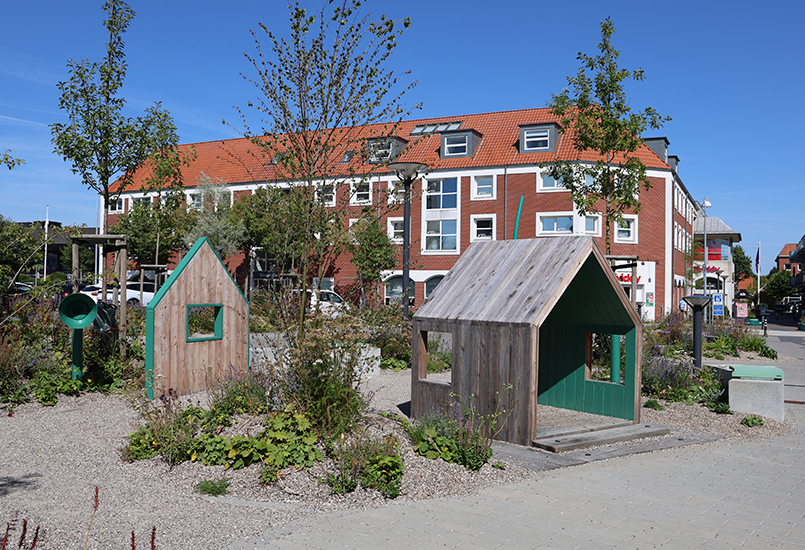 Banegårdspladsen, Vejen
